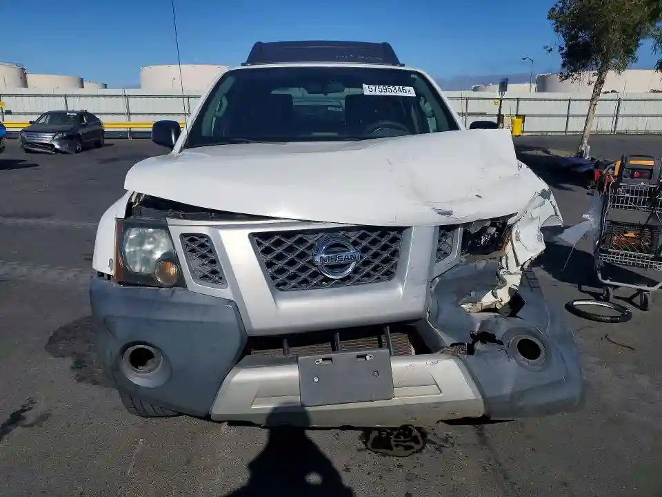 5N1AN0NU6DN811811 2013 NISSAN XTERRA-4