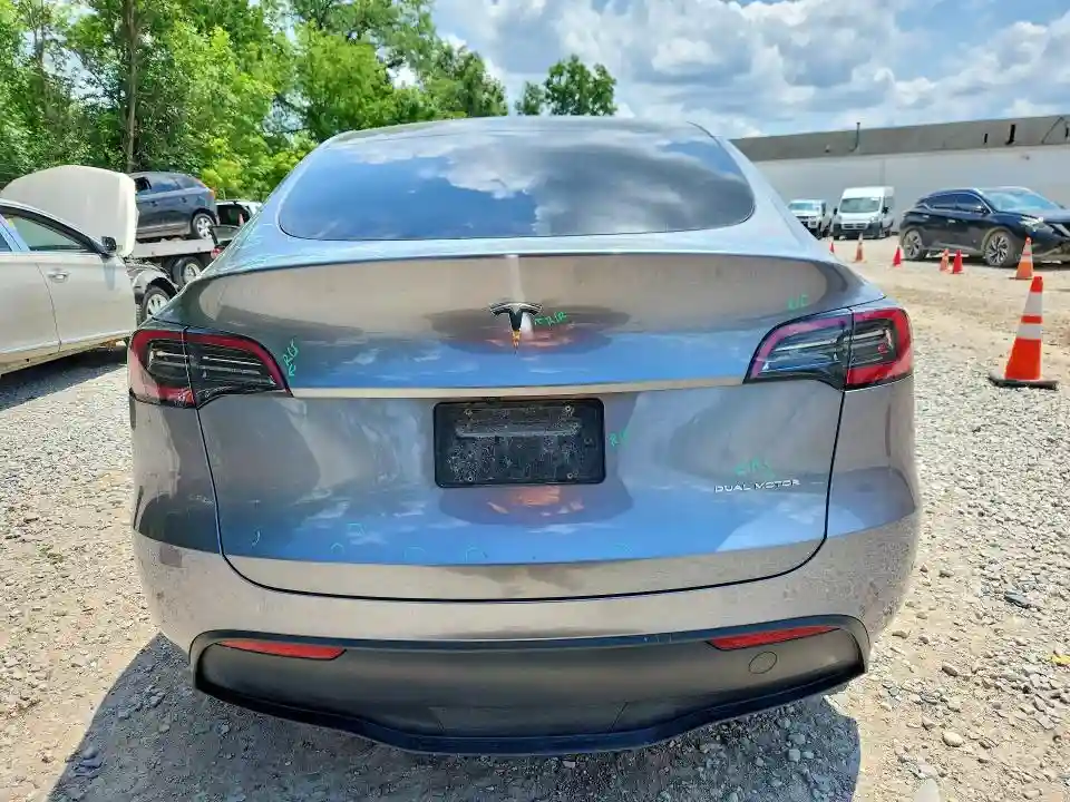 7SAYGAEE7RF209701 2024 TESLA MODEL Y-5