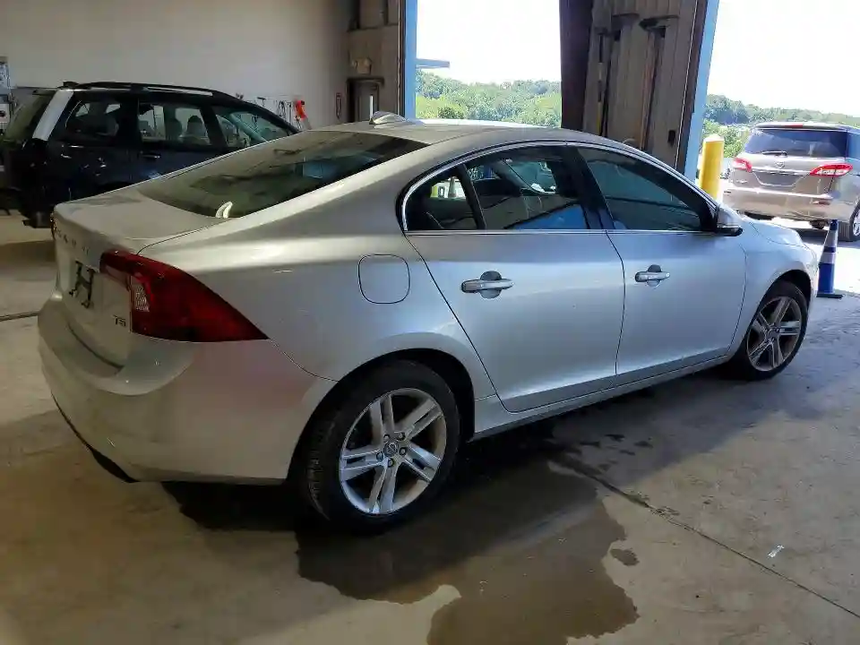 YV1612FS2E2298195 2014 VOLVO S60-2