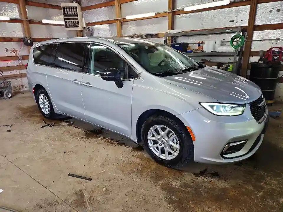 2C4RC1BG1RR133237 2024 CHRYSLER PACIFICA-3