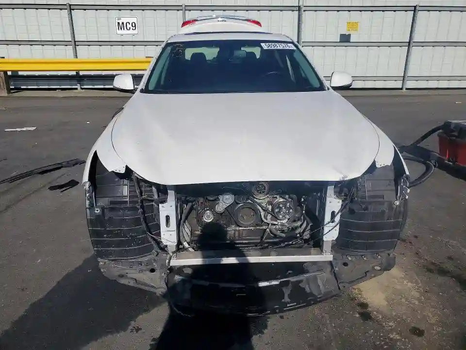 JN1EV7AP1HM731426 2017 INFINITI Q50-4