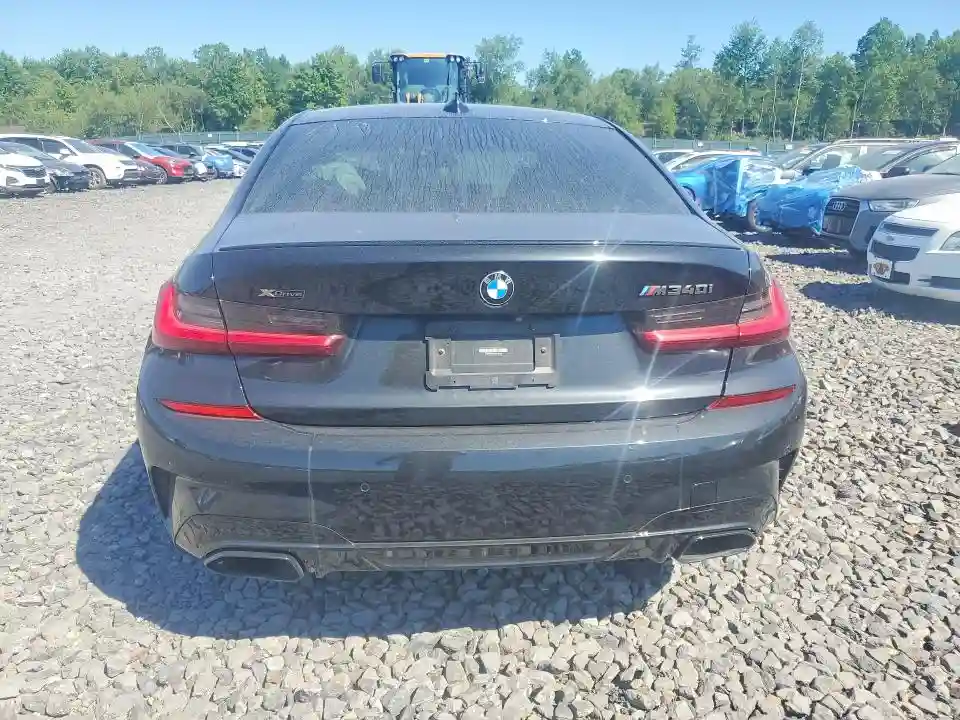 3MW5U9J0XN8C38185 2022 BMW M2-5