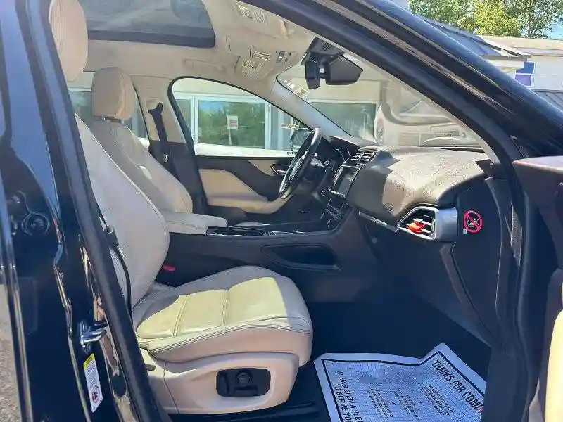 SADCK2BN7HA085506 2017 JAGUAR F-PACE-4