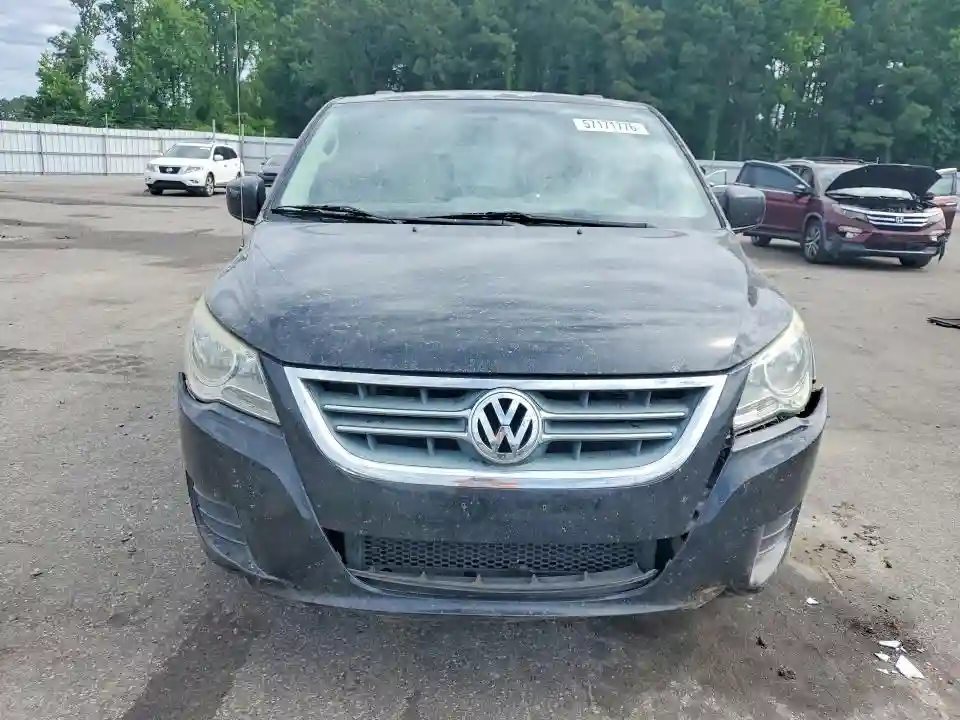 2C4RVABG8CR293780 2012 VOLKSWAGEN ROUTAN-4