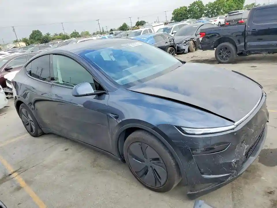 7SAYGDEE9TF343067 2026 TESLA MODEL Y-3