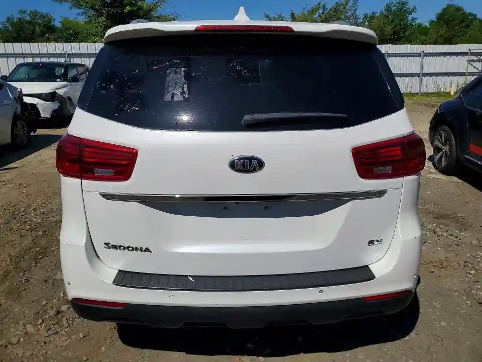 KNDMB5C1XL6639503 2020 KIA SEDONA-5