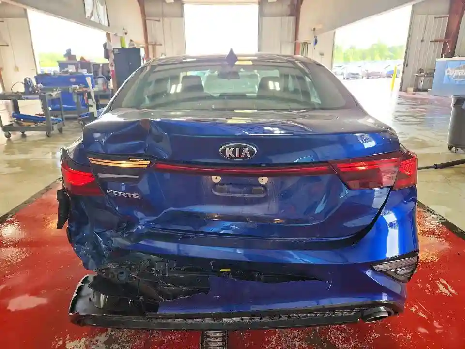 3KPF24AD2KE103055 2019 KIA FORTE-5