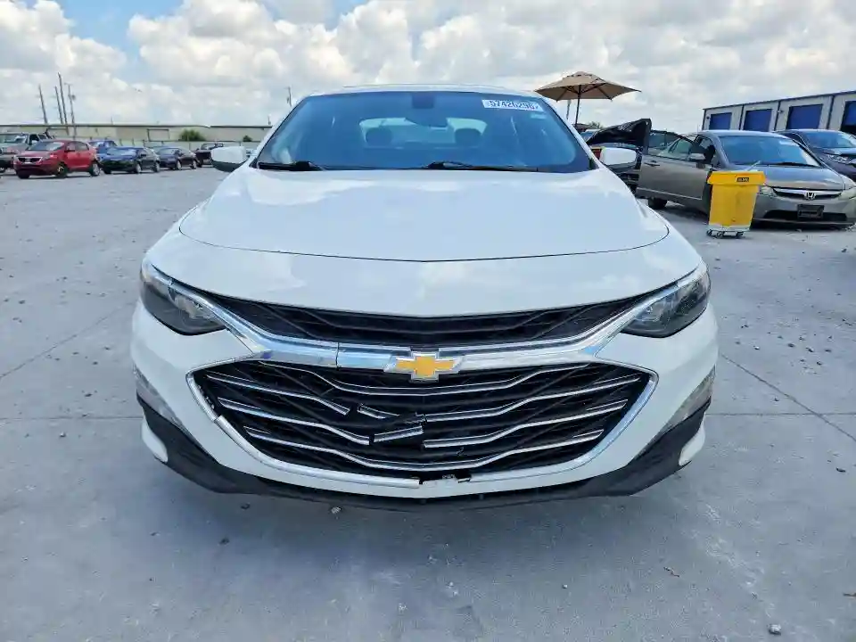 1G1ZD5ST3MF016883 2021 CHEVROLET MALIBU-4
