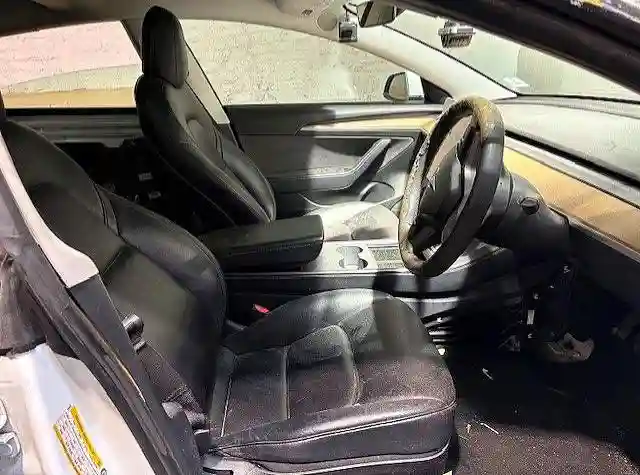 5YJ3E1EA0MF026952 2021 TESLA MODEL 3-4