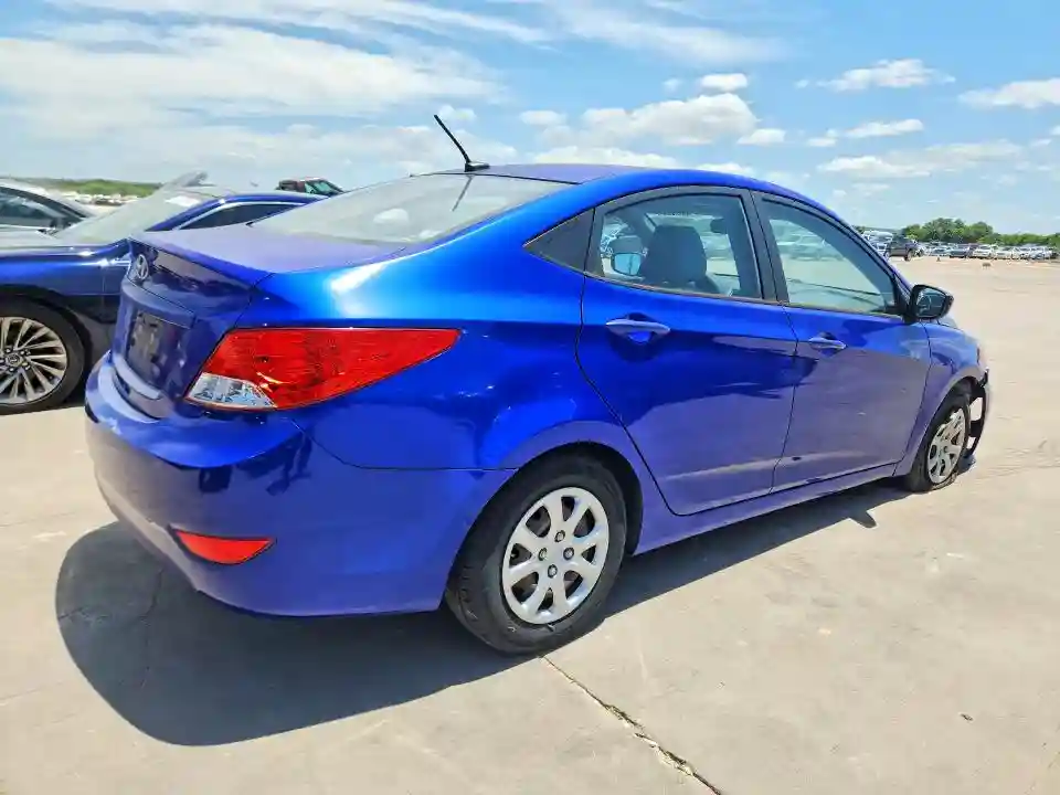 KMHCT4AE4DU453666 2013 HYUNDAI ACCENT-2