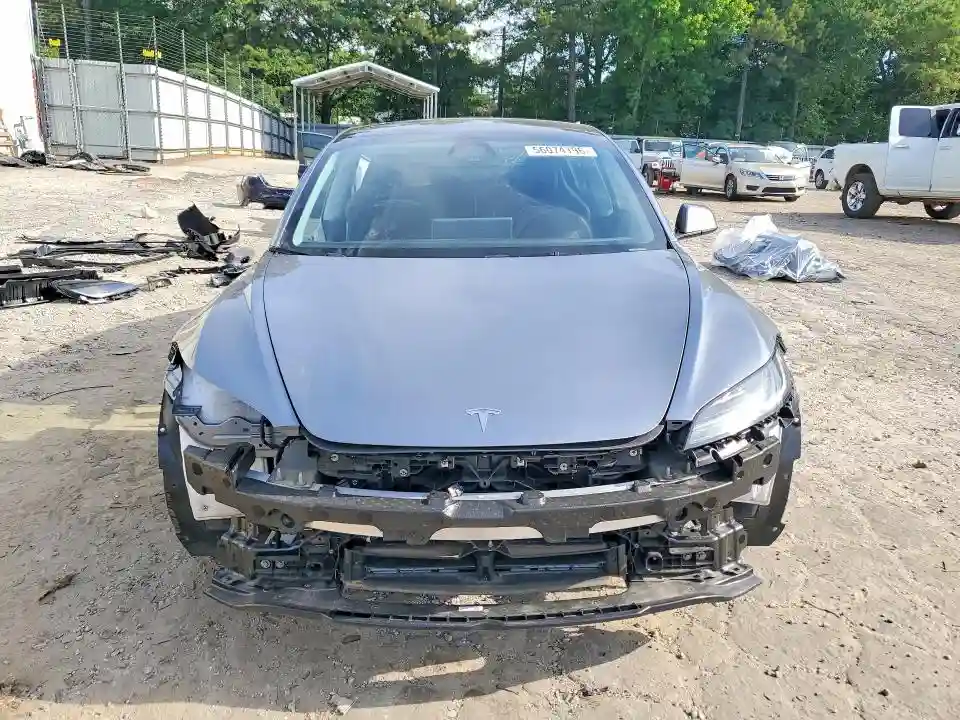 5YJ3E1ET4SF938529 2025 TESLA MODEL 3-4