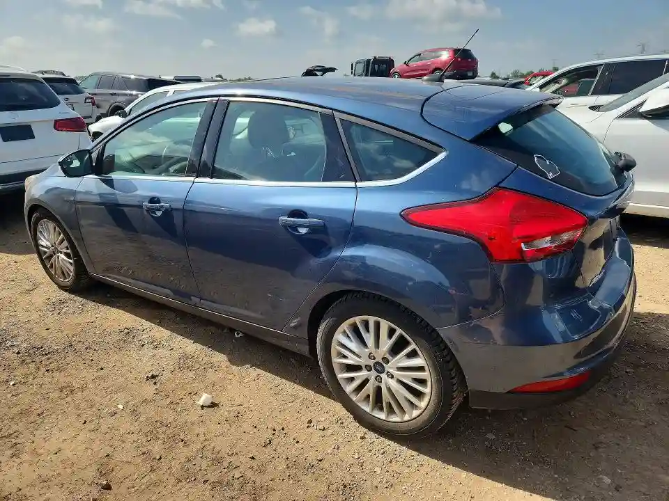 1FADP3N28JL285562 2018 FORD FOCUS-1