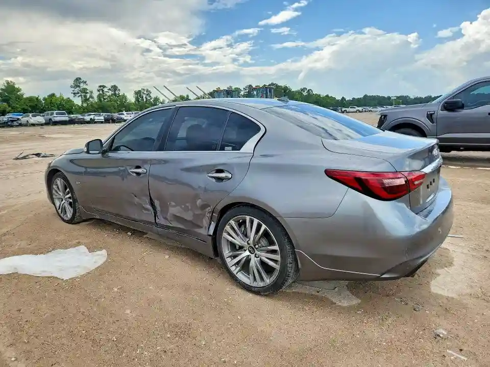 JN1EV7AP9JM361252 2018 INFINITI Q50-1