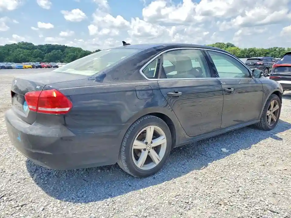 1VWBP7A3XDC073190 2013 VOLKSWAGEN PASSAT-2