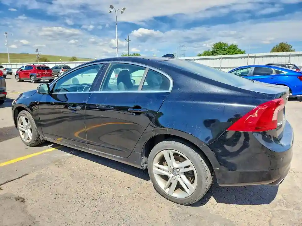 YV1612TK0F1360107 2015 VOLVO S60-1