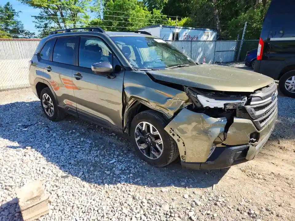 JF2SLDDCXSH482896 2025 SUBARU FORESTER-3