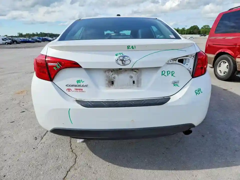 2T1BURHE6JC079702 2018 TOYOTA COROLLA-5
