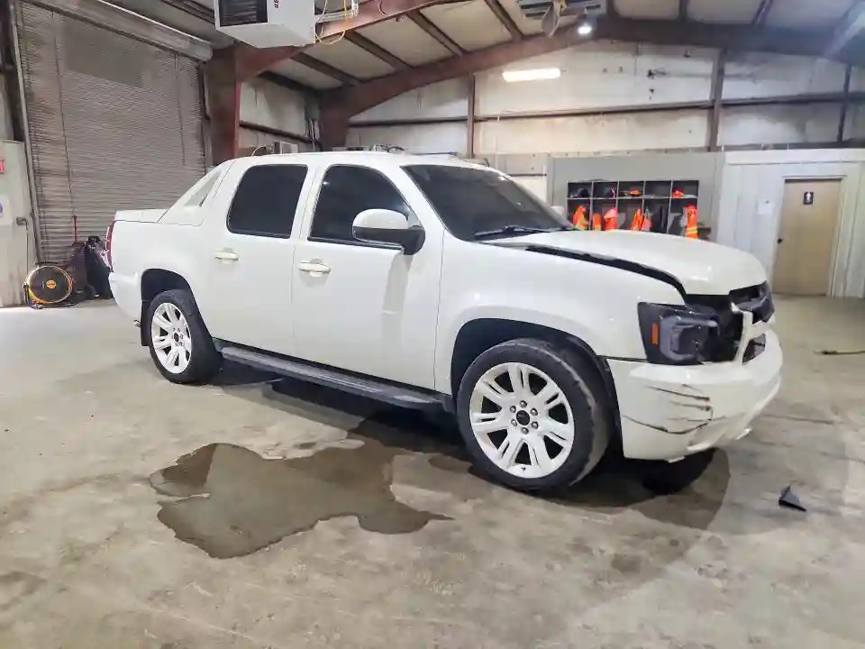 3GNVKEE05AG280363 2010 CHEVROLET AVALANCHE-3