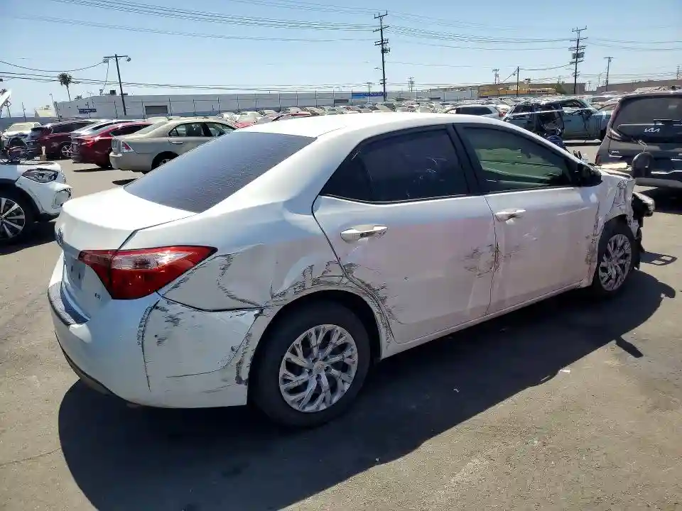 5YFBURHE6KP895813 2019 TOYOTA COROLLA-2