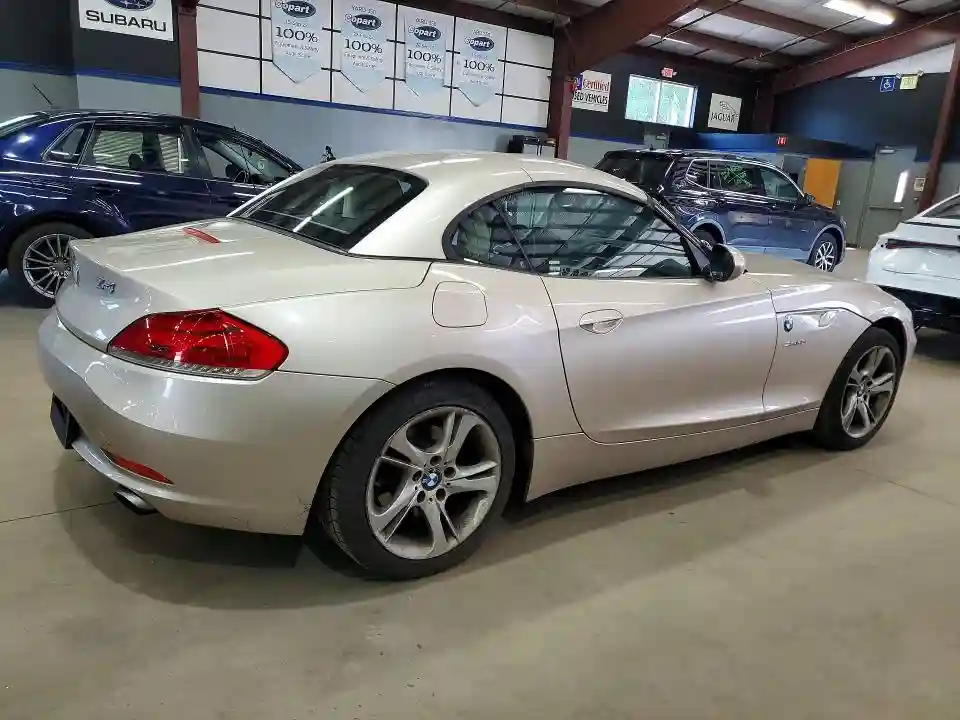 WBALM7C53BE382836 2011 BMW Z4-2