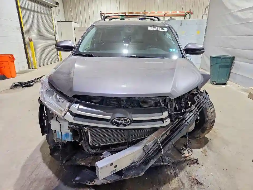 5TDJZRFH8JS562206 2018 TOYOTA HIGHLANDER-4