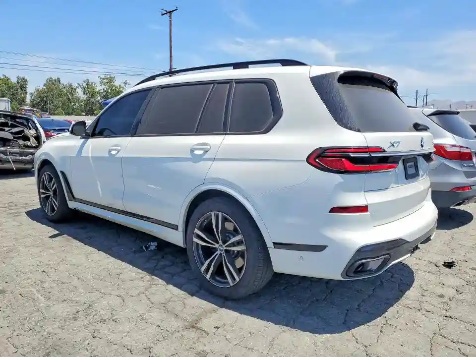 5UX23EM05P9P84249 2023 BMW X7-1