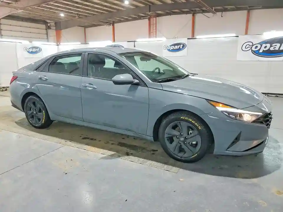 KMHLM4AG4NU311804 2022 HYUNDAI ELANTRA-3
