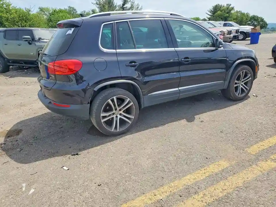WVGWV7AX5HK021177 2017 VOLKSWAGEN TIGUAN-2