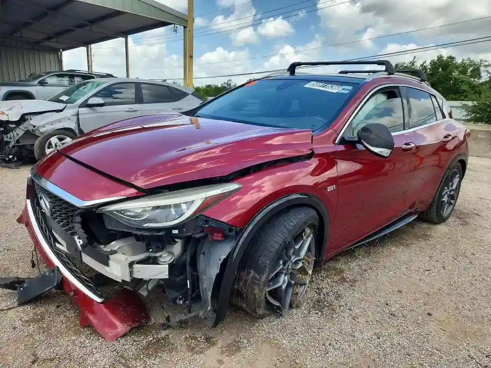 SJKCH5CP3JA047494 2018 INFINITI QX30 PREMI-0