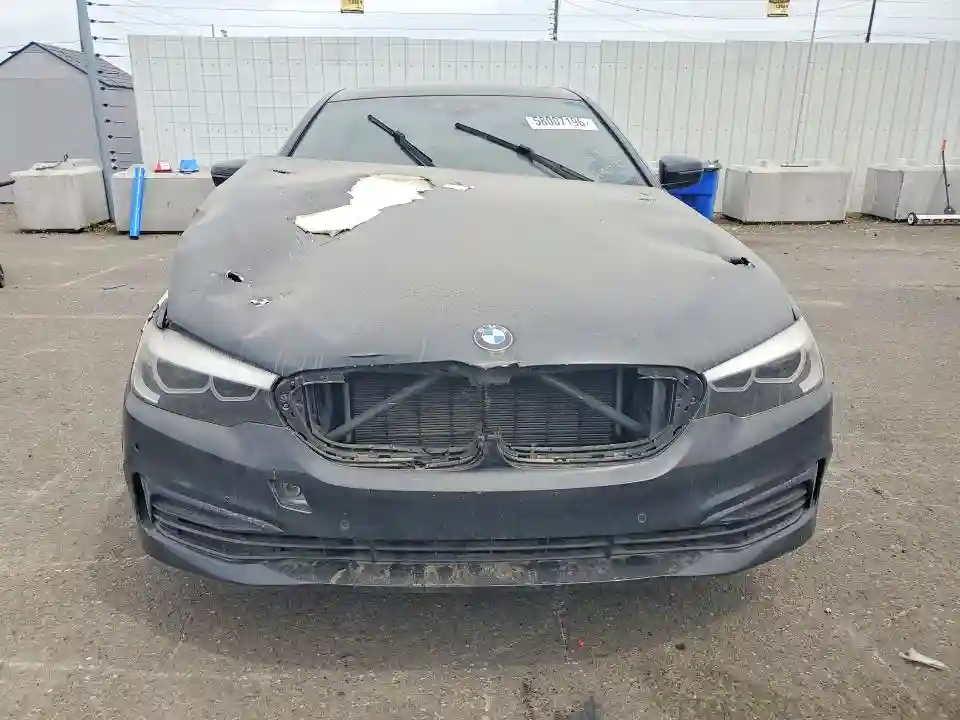 WBAJR3C03LCD71647 2020 BMW 5 SERIES-4