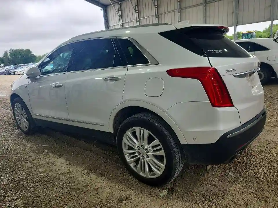 1GYKNCRS0HZ139711 2017 CADILLAC XT5-1