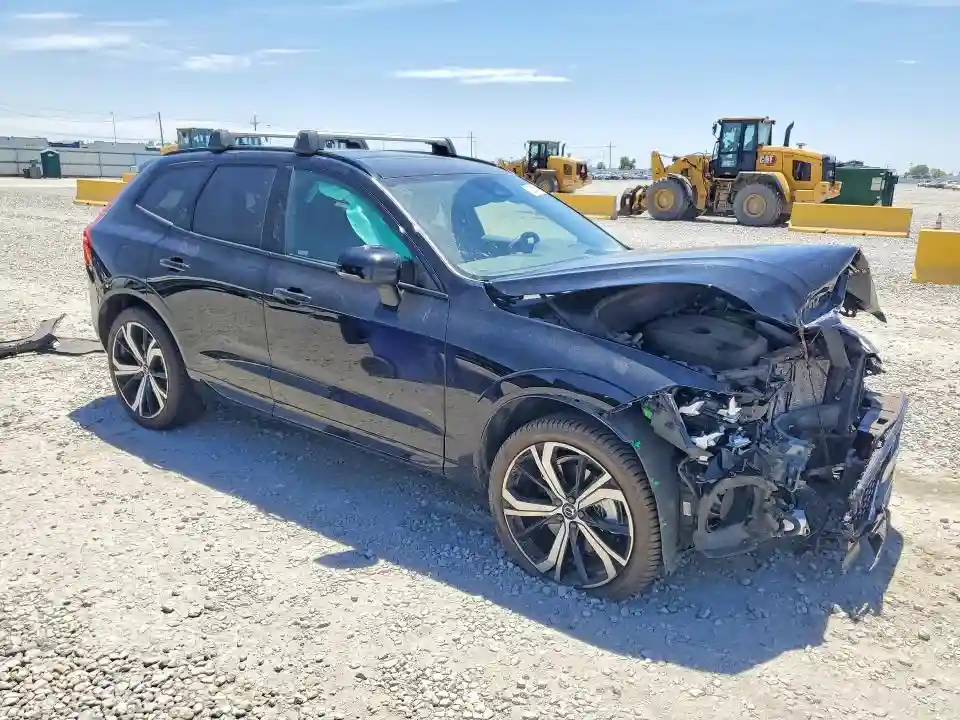 YV4H60RM2S1050464 2025 VOLVO XC60-3