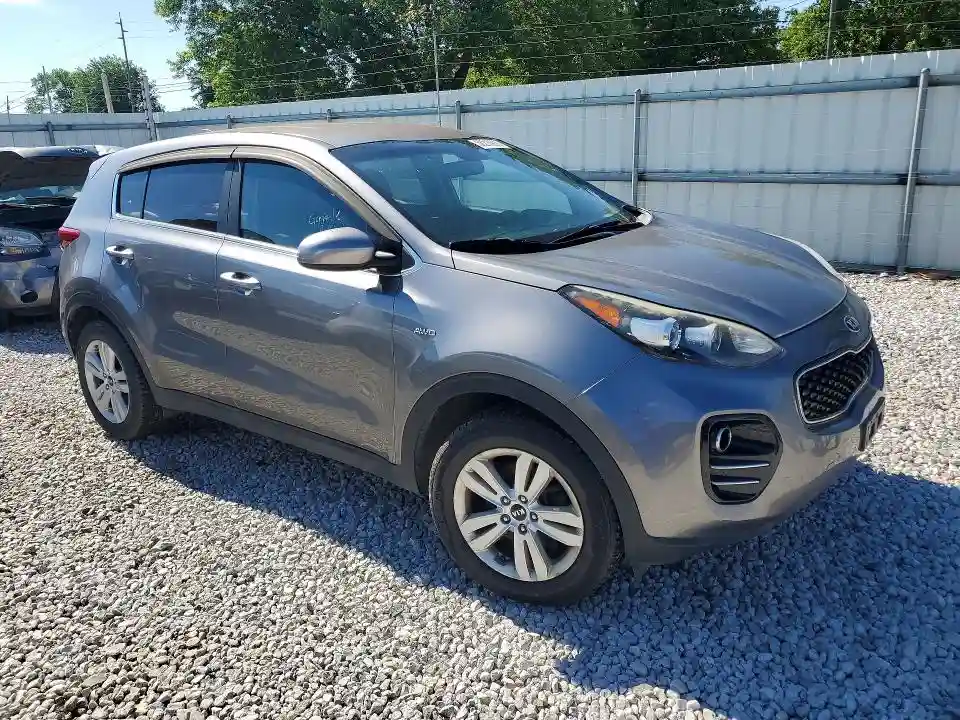KNDPMCAC4J7303479 2018 KIA SPORTAGE-3
