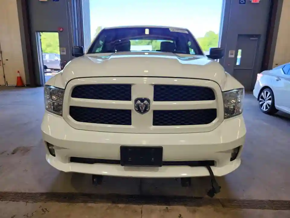 1C6RR7FT2ES355102 2014 RAM 1500-4