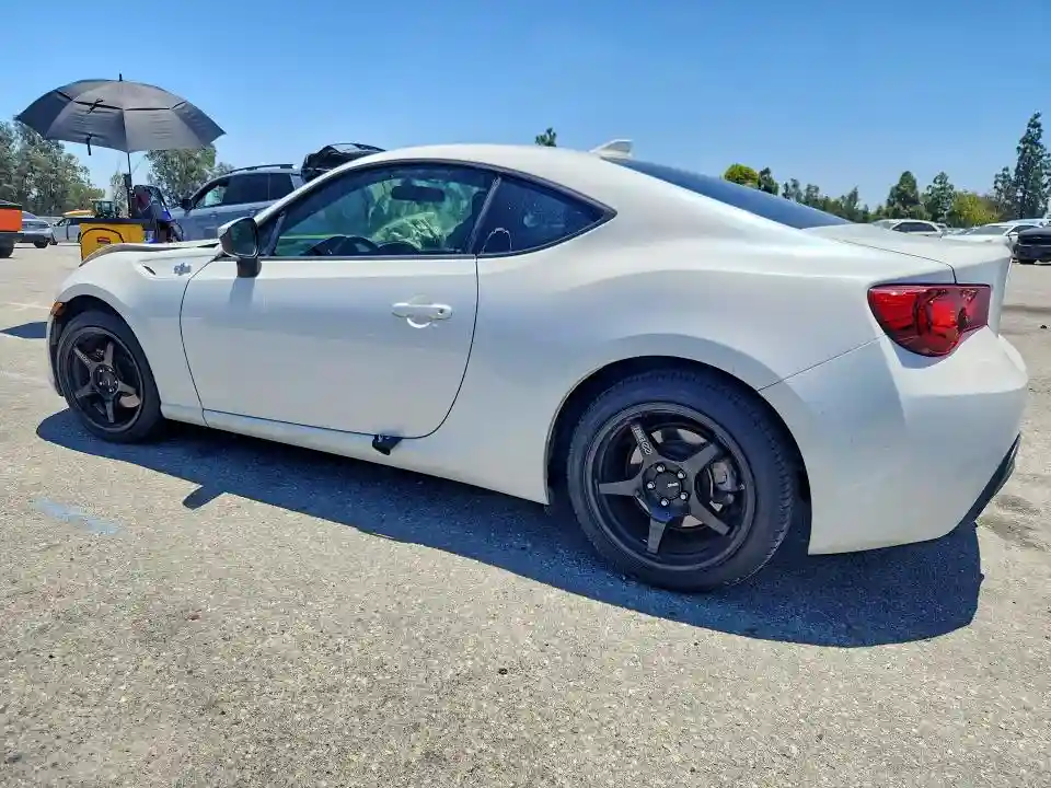 JF1ZNAA14F8701162 2015 SCION FRS-1