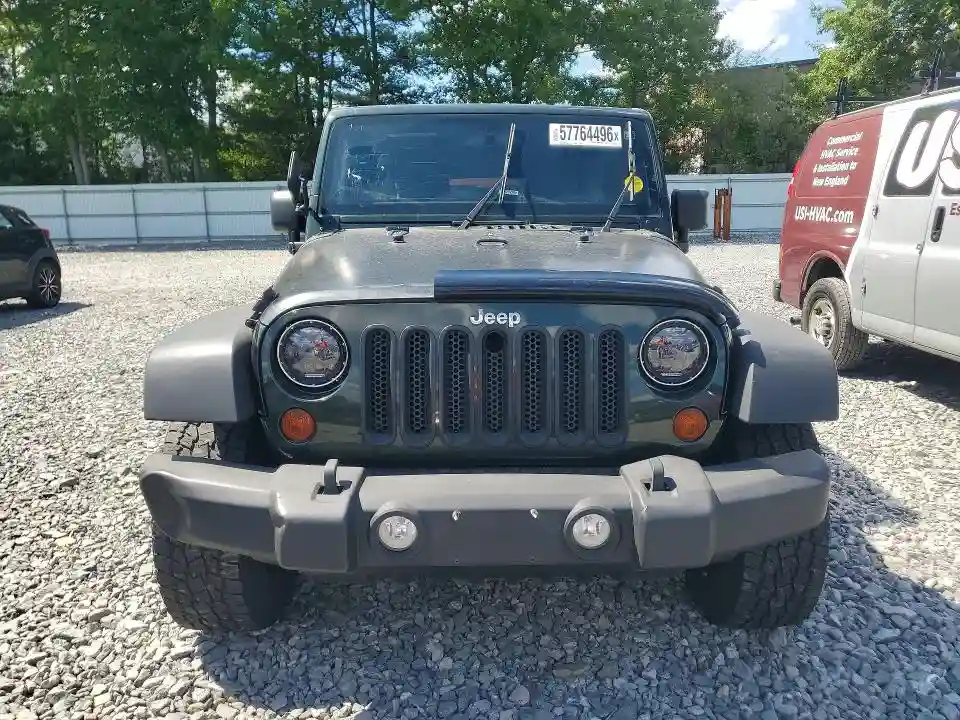 1J4BA3H18BL581943 2011 JEEP WRANGLER-4