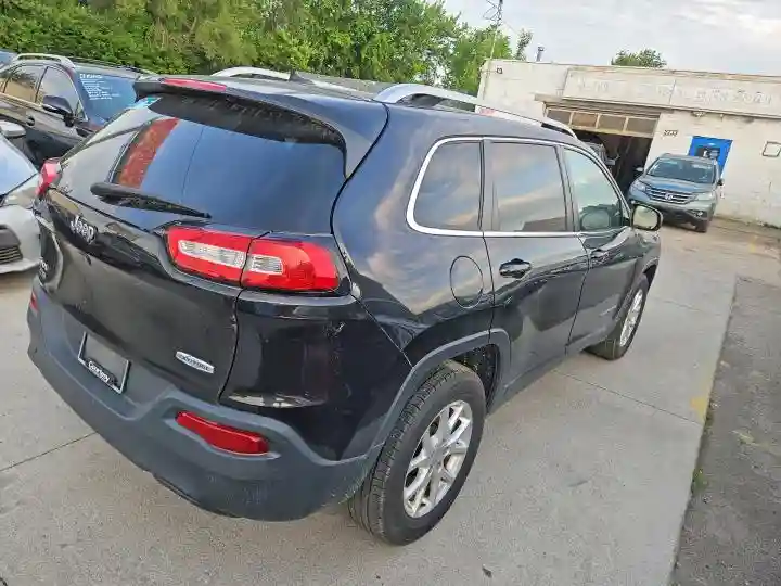 1C4PJMCS1FW792648 2015 JEEP CHEROKEE-3