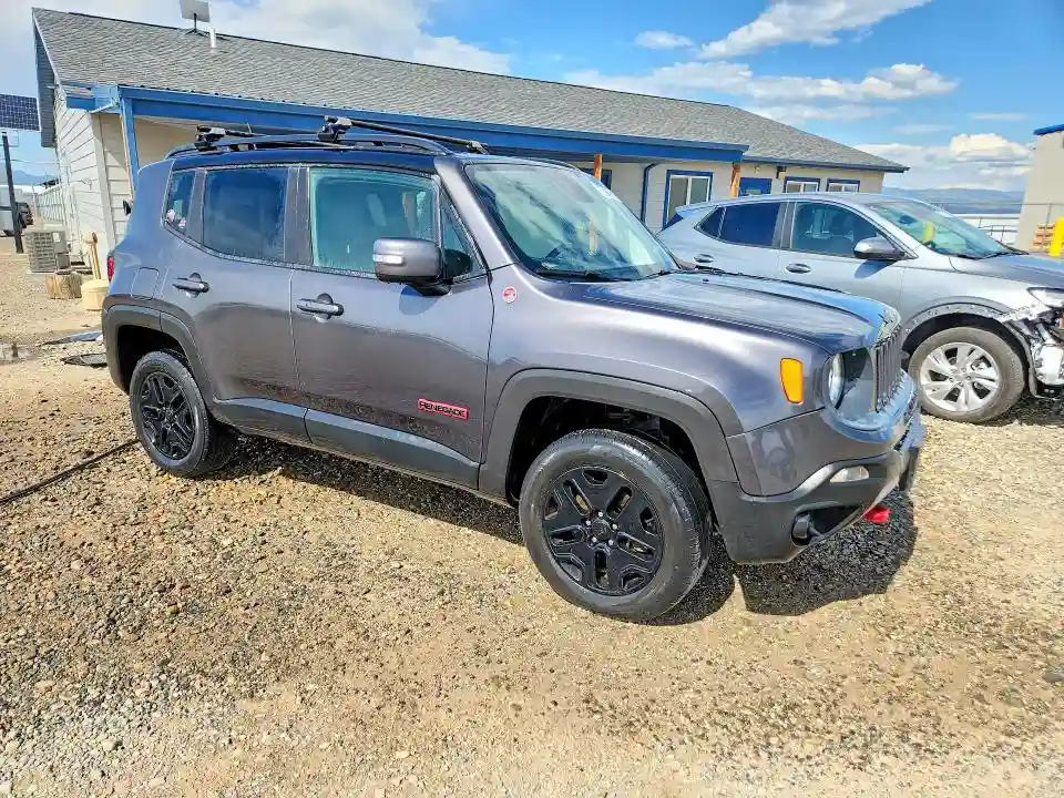 ZACCJBCB8JPG72886 2018 JEEP RENEGADE-3