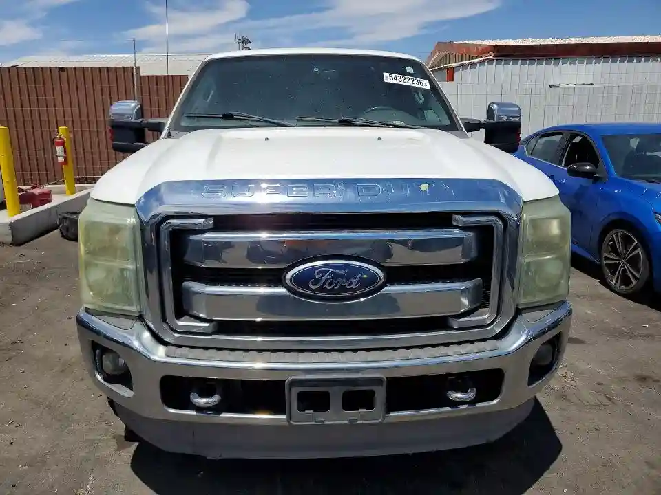 1FT8X3BT4BEA51983 2011 FORD F350-4