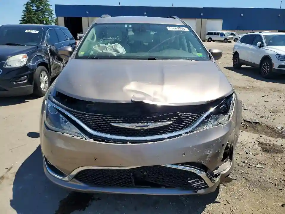 2C4RC1EG5HR695605 2017 CHRYSLER PACIFICA-4
