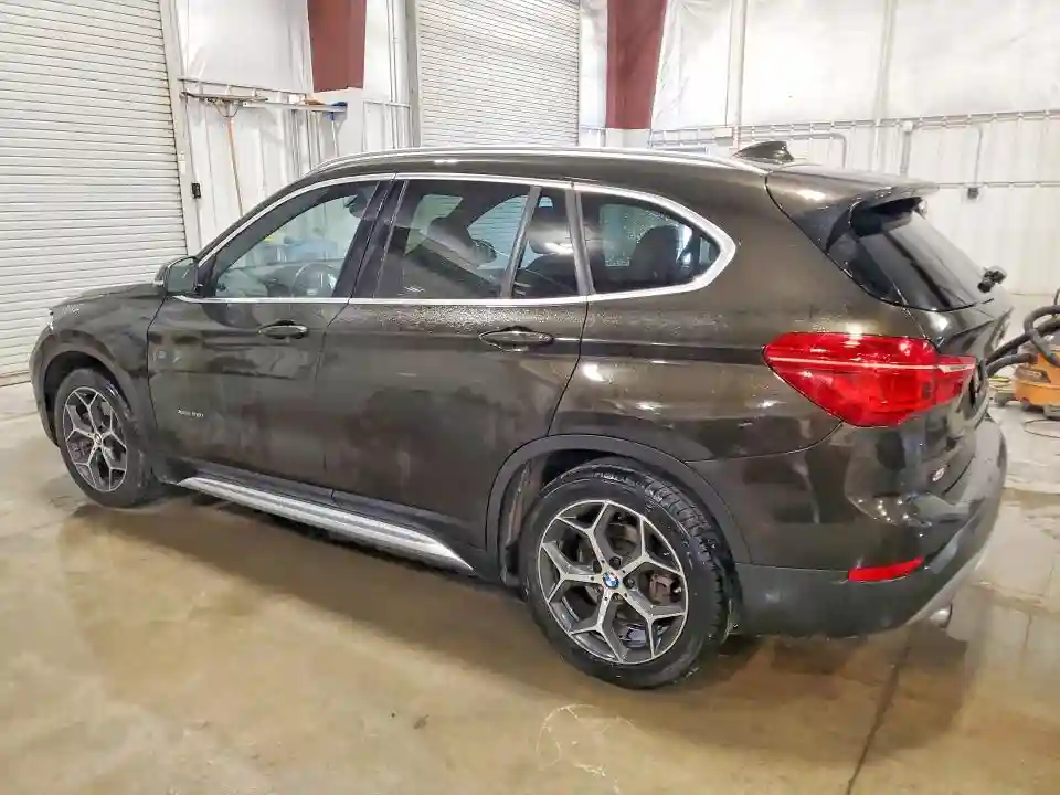 WBXHT3C3XGP883983 2016 BMW X1-1