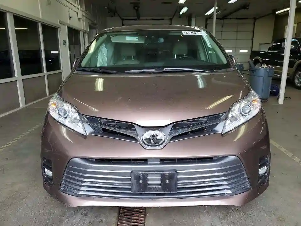 5TDDZ3DC9JS196287 2018 TOYOTA SIENNA-4