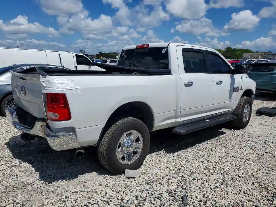 3C6UR5DLXJG398282 2018 RAM 2500-2