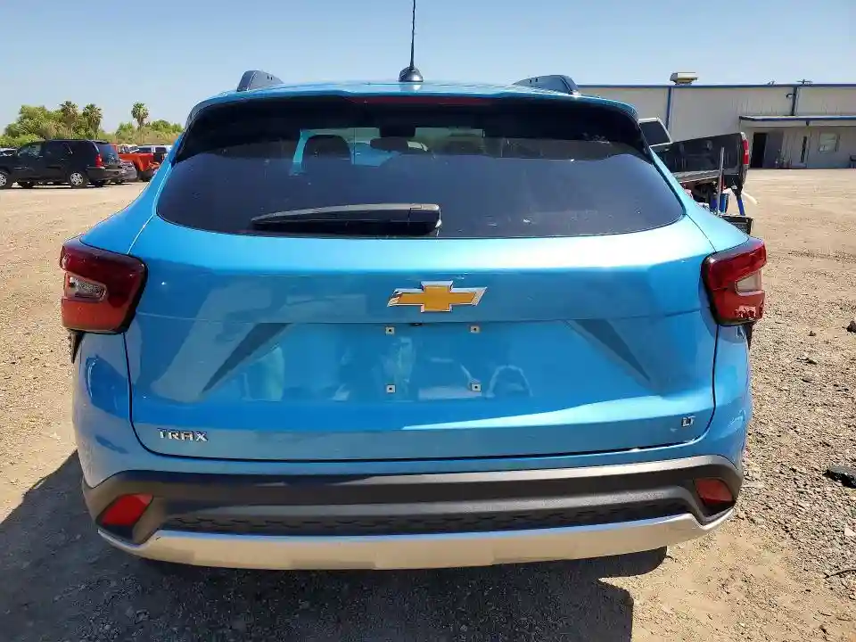 KL77LHEP5SC051812 2025 CHEVROLET TRAX-5