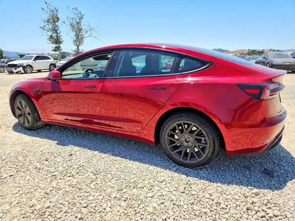 5YJ3E1EA8SF046444 2025 TESLA MODEL 3-1