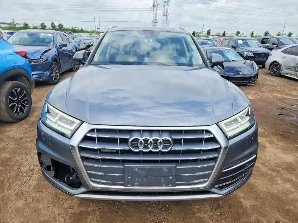 WA1BNAFY9J2142036 2018 AUDI Q5-4