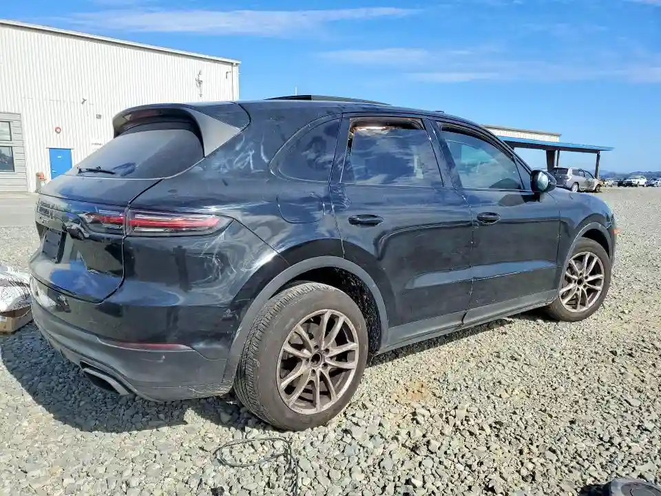 WP1AA2AY5KDA06579 2019 PORSCHE CAYENNE-2