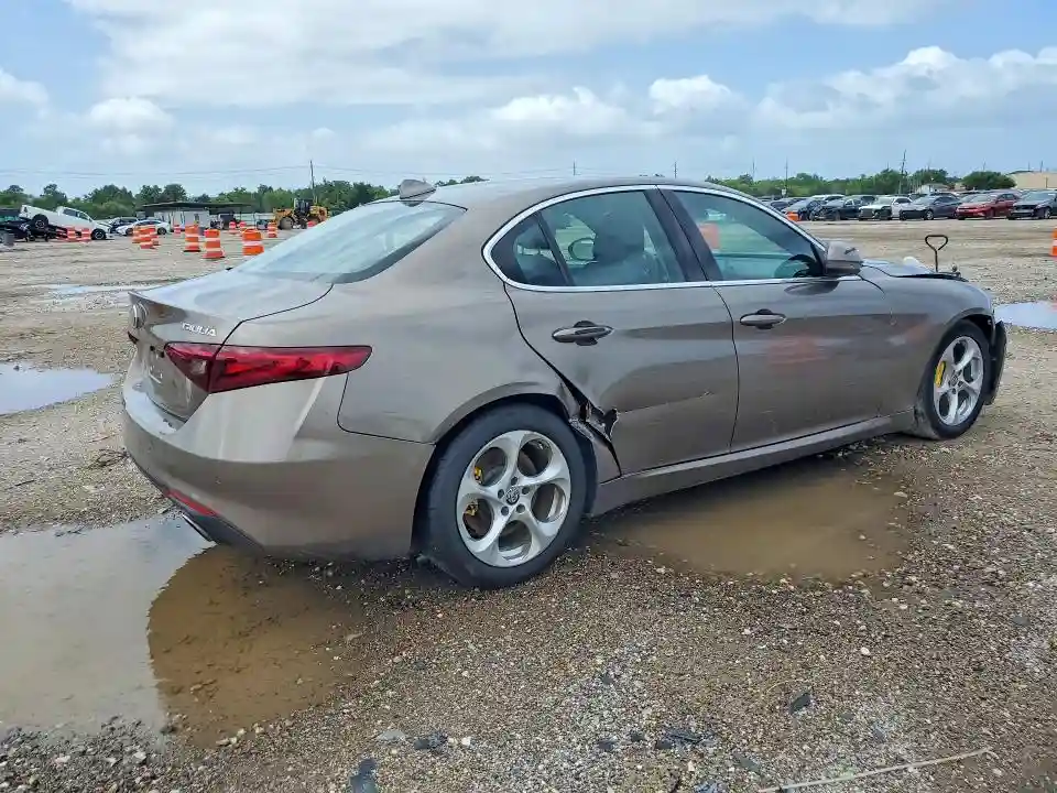 ZARFAMAN1K7600891 2019 ALFA ROMEO GIULIA-2