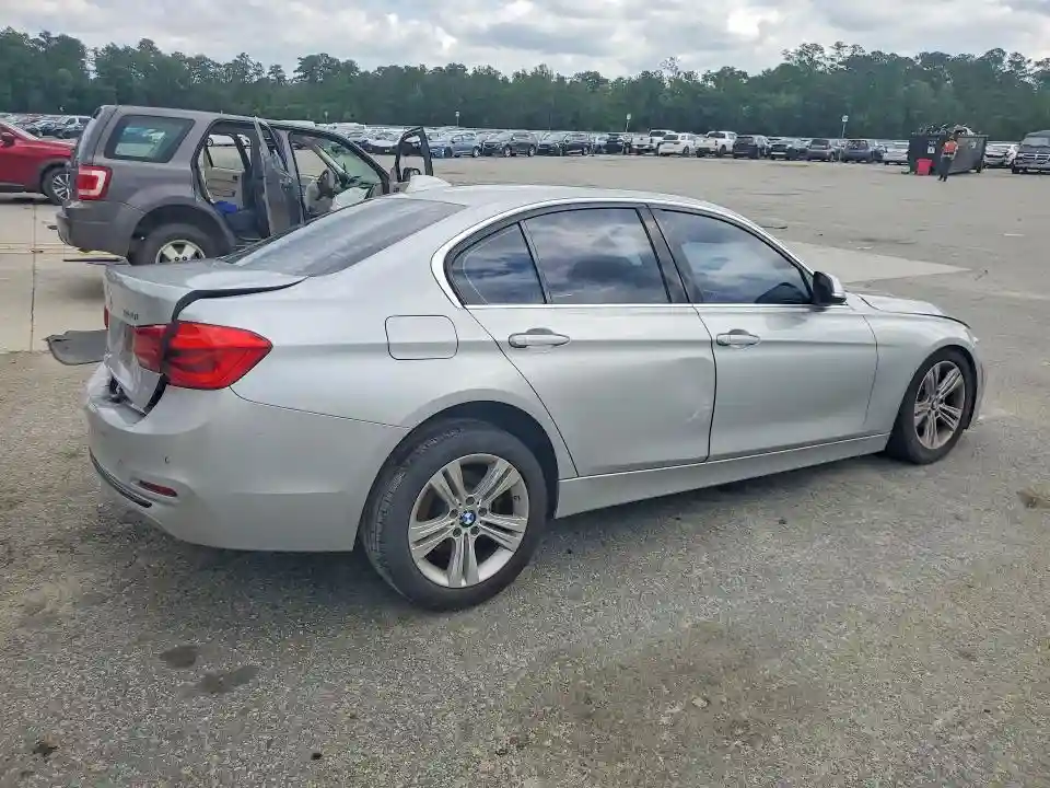 WBA8B9G53HNU50319 2017 BMW 3 SERIES-2