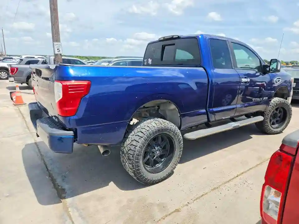 1N6BA1C44HN560982 2017 NISSAN TITAN-2
